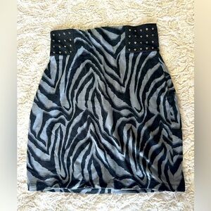 Animal print mini skirt with decorative details